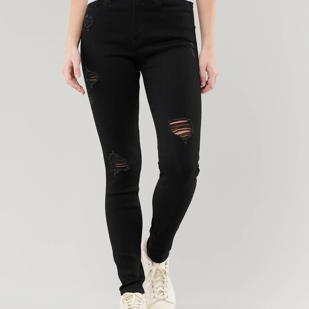 hollister distressed jeans NWT
